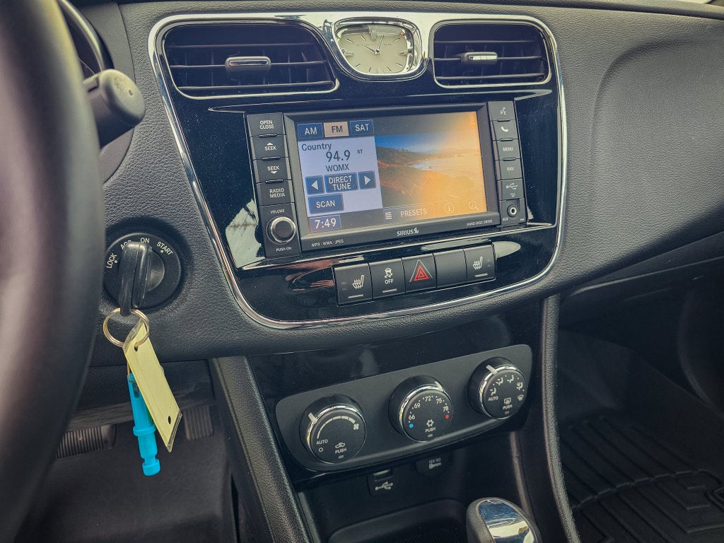 2011 Chrysler 200 S