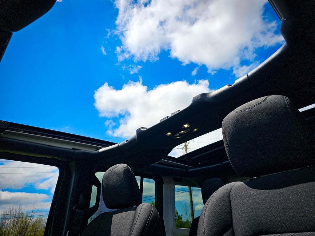 2022 Jeep Wrangler Unlimited Willys 4x4