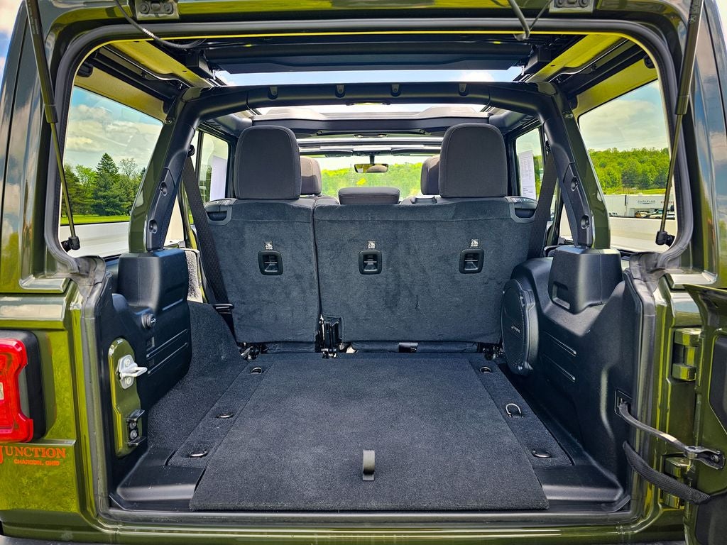 2022 Jeep Wrangler Unlimited Willys 4x4