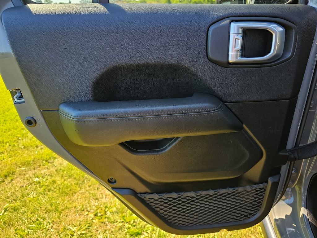 2021 Jeep Wrangler Unlimited Sahara Altitude 4x4