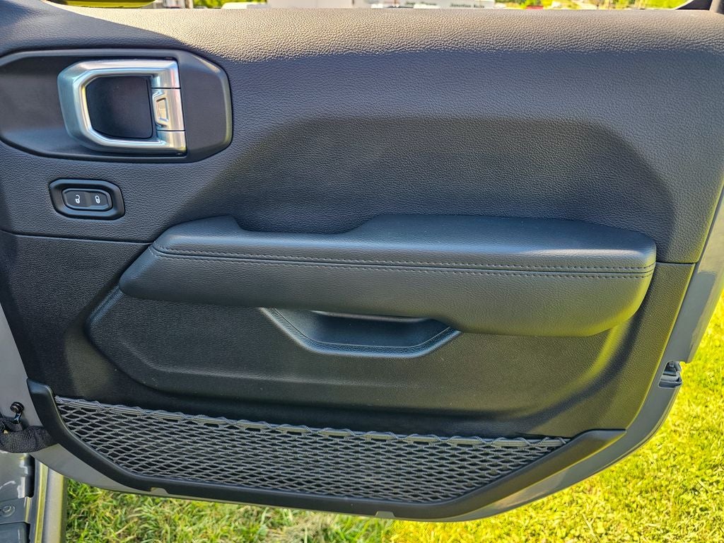 2021 Jeep Wrangler Unlimited Sahara Altitude 4x4