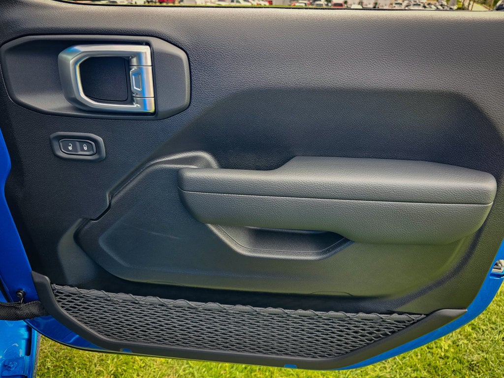 2027 Jeep Wrangler WRANGLER 4-DOOR SPORT S