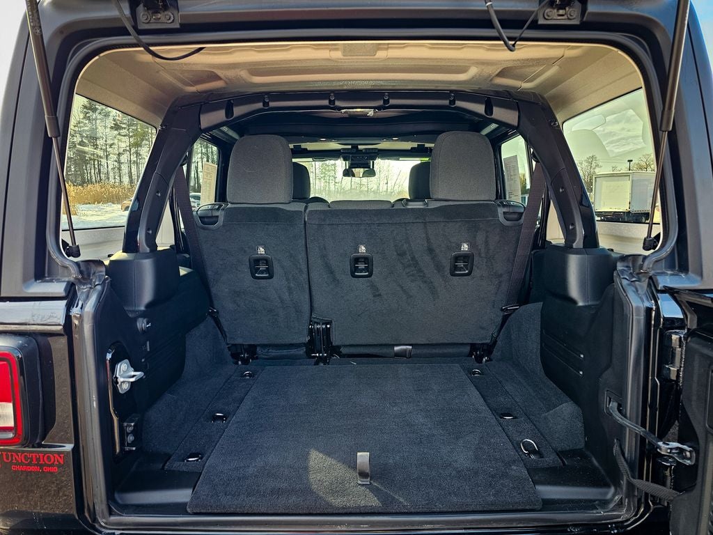 2025 Jeep Wrangler 4-Door Summit 4x4