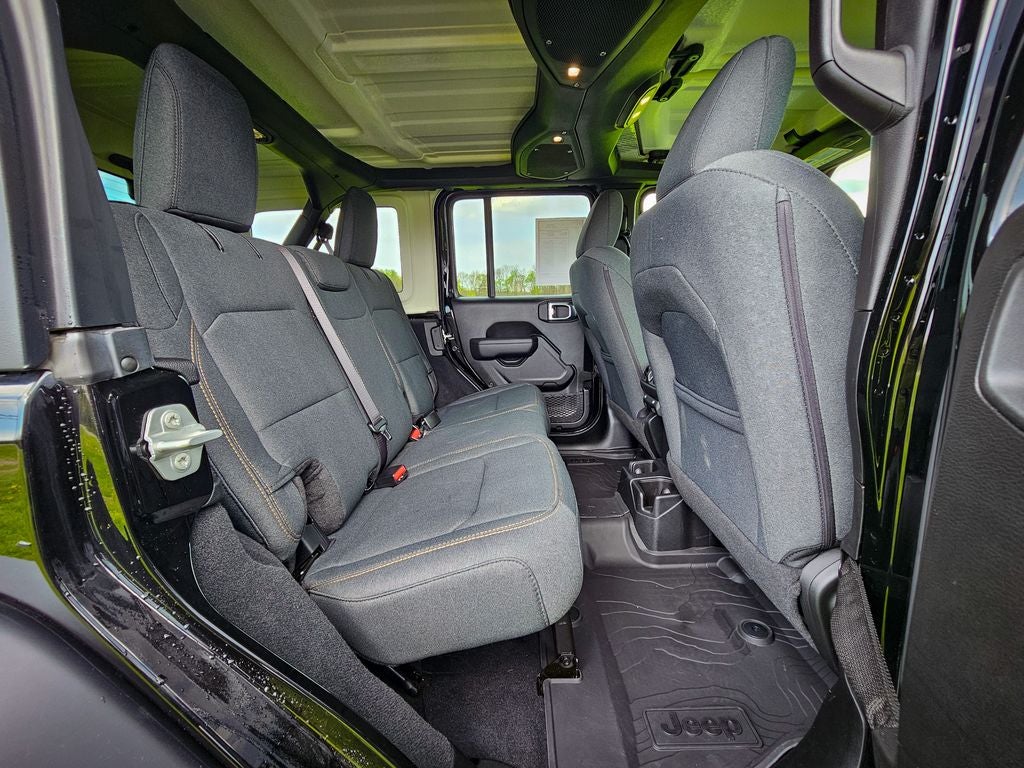 2025 Jeep Wrangler 4-Door Summit 4x4