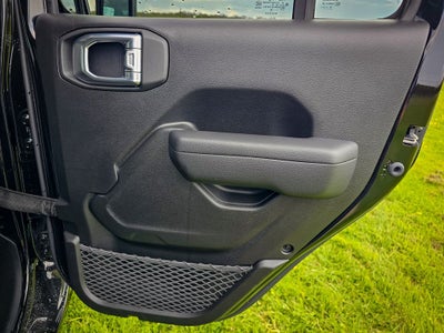 2025 Jeep Wrangler 4-Door Summit 4x4