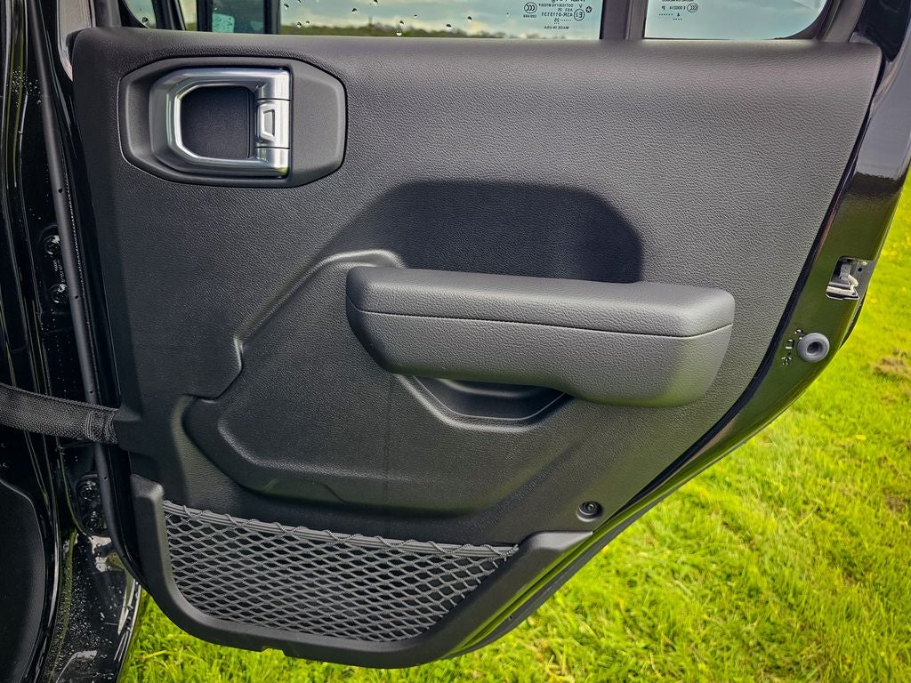 2025 Jeep Wrangler 4-Door Summit 4x4