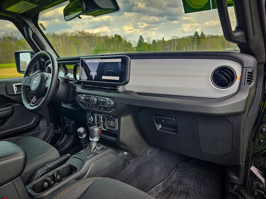 2025 Jeep Wrangler 4-Door Summit 4x4