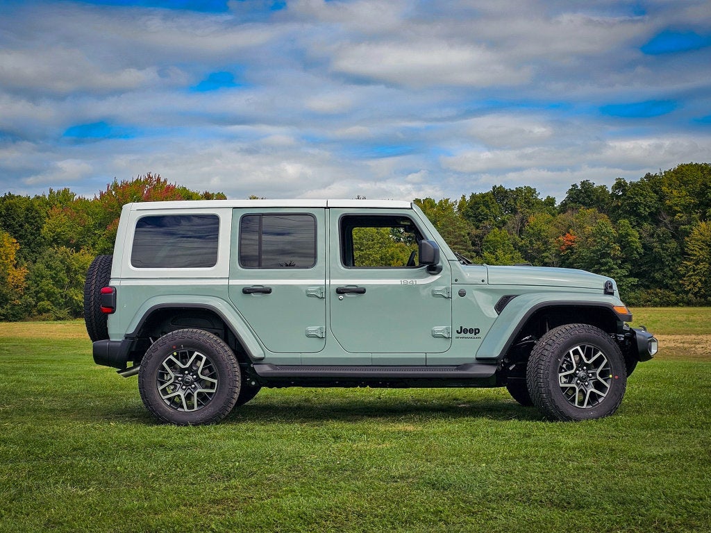 2027 Jeep Wrangler WRANGLER 4-DOOR SAHARA