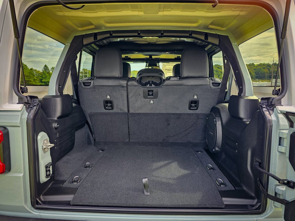 2027 Jeep Wrangler WRANGLER 4-DOOR SAHARA