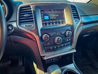 2018 Jeep Grand Cherokee Laredo E 4x4