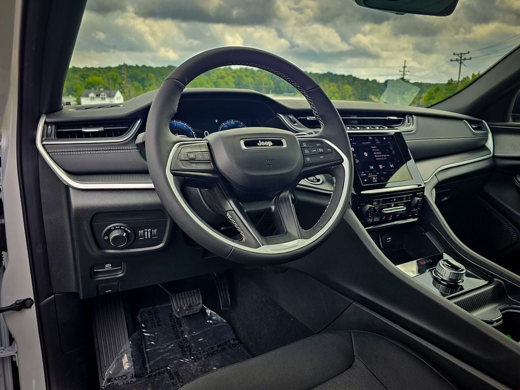 2026 Jeep Grand Cherokee GRAND CHEROKEE LAREDO X 4X4