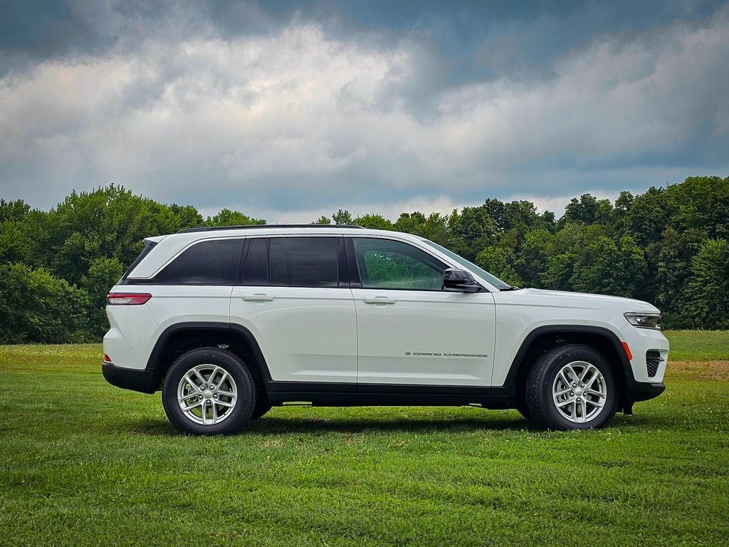 2026 Jeep Grand Cherokee GRAND CHEROKEE LAREDO X 4X4