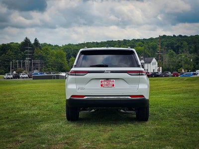 2026 Jeep Grand Cherokee GRAND CHEROKEE LAREDO X 4X4