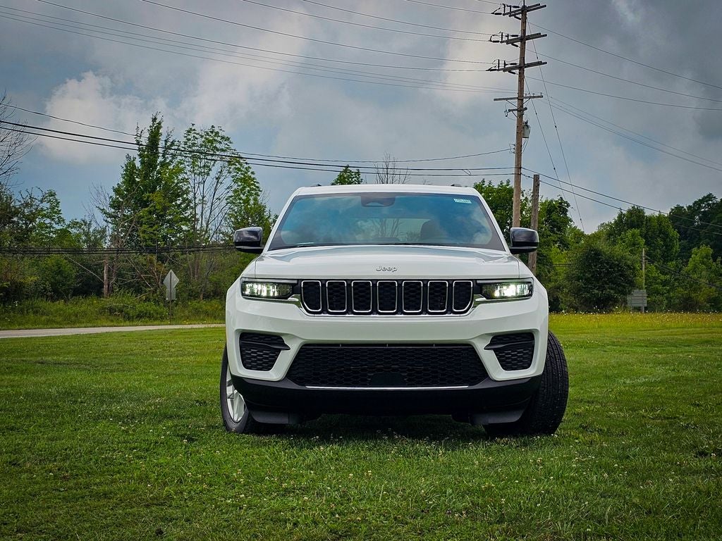 2026 Jeep Grand Cherokee GRAND CHEROKEE LAREDO X 4X4