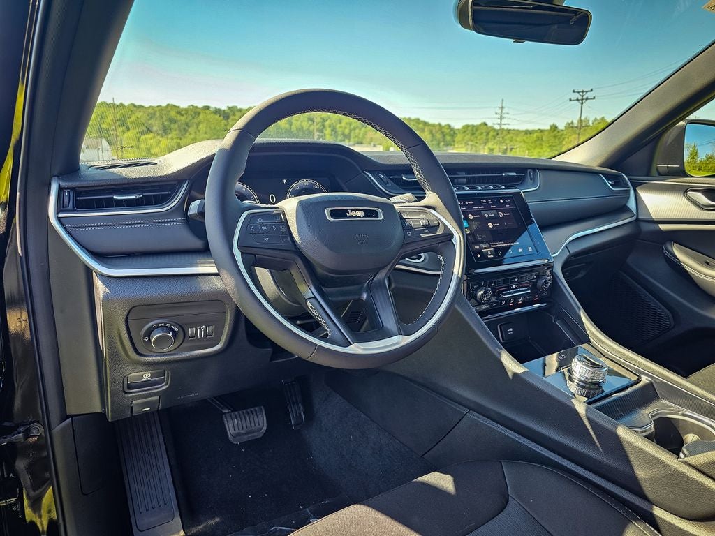 2026 Jeep Grand Cherokee GRAND CHEROKEE LAREDO X 4X4