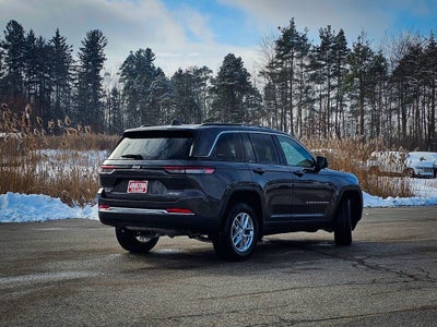 2025 Jeep Grand Cherokee GRAND CHEROKEE LAREDO X 4X4