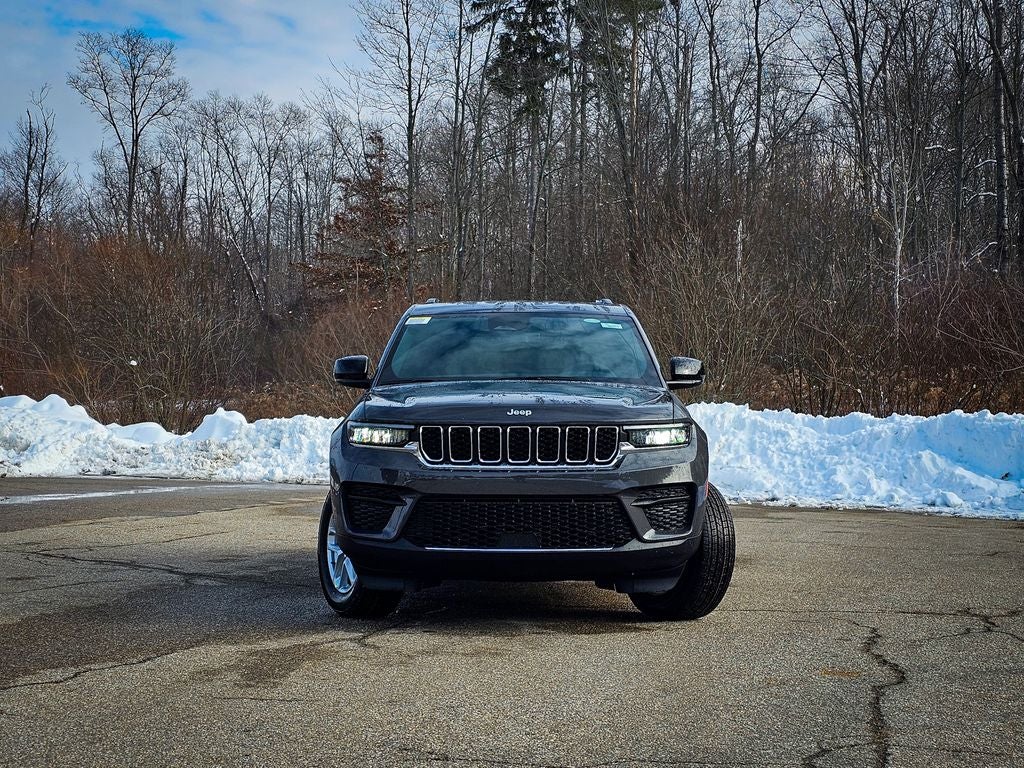 2025 Jeep Grand Cherokee GRAND CHEROKEE LAREDO X 4X4