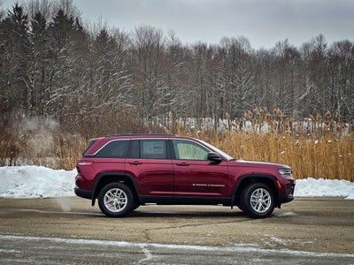 2025 Jeep Grand Cherokee GRAND CHEROKEE LAREDO X 4X4