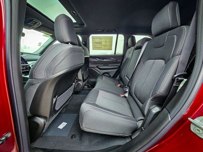 2025 Jeep Grand Cherokee GRAND CHEROKEE LAREDO X 4X4