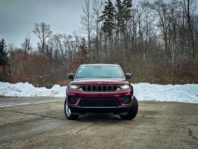 2025 Jeep Grand Cherokee GRAND CHEROKEE LAREDO X 4X4