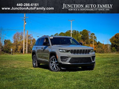 2027 Jeep Grand Cherokee GRAND CHEROKEE LAREDO X 4X4