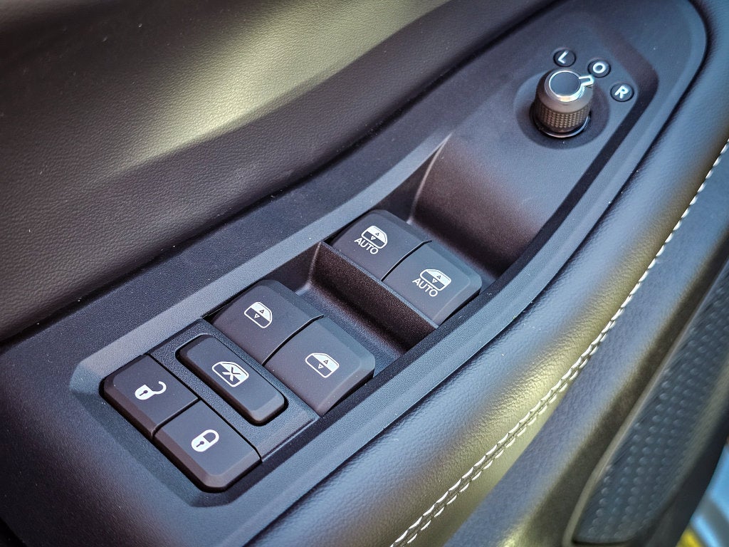 2027 Jeep Grand Cherokee GRAND CHEROKEE LAREDO X 4X4