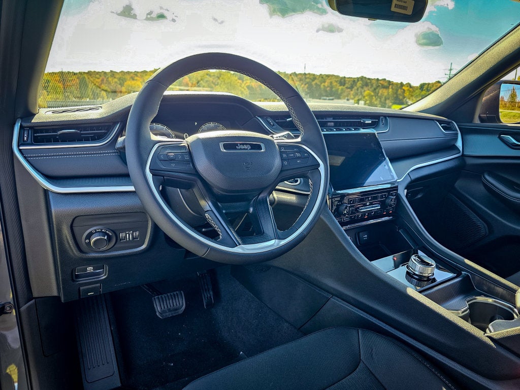 2027 Jeep Grand Cherokee GRAND CHEROKEE LAREDO X 4X4