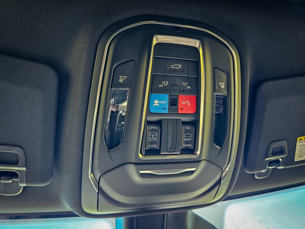 2027 Jeep Grand Cherokee GRAND CHEROKEE LAREDO X 4X4