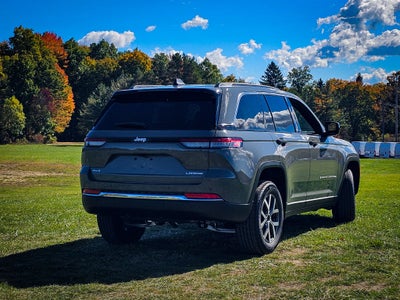 2027 Jeep Grand Cherokee GRAND CHEROKEE LAREDO X 4X4