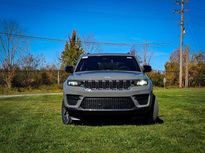 2027 Jeep Grand Cherokee GRAND CHEROKEE LAREDO X 4X4