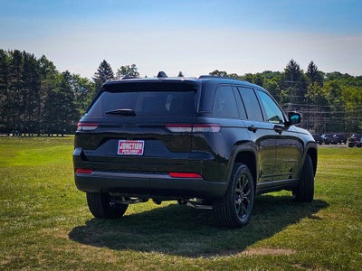2026 Jeep Grand Cherokee GRAND CHEROKEE LAREDO ALTITUDE 4X4