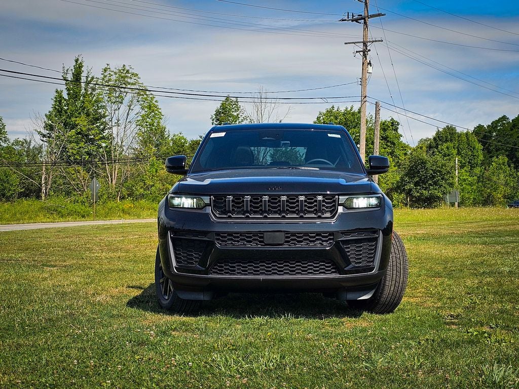2026 Jeep Grand Cherokee GRAND CHEROKEE LAREDO ALTITUDE 4X4
