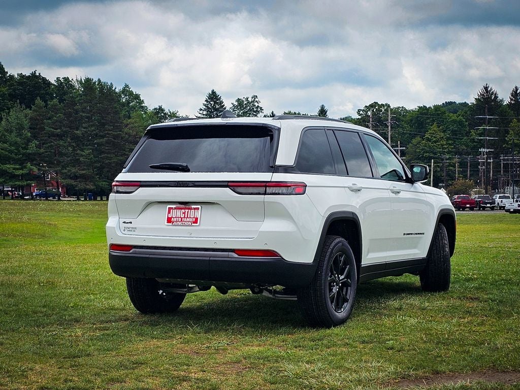 2026 Jeep Grand Cherokee GRAND CHEROKEE LAREDO ALTITUDE 4X4