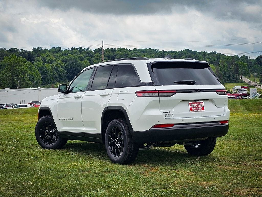 2026 Jeep Grand Cherokee GRAND CHEROKEE LAREDO ALTITUDE 4X4