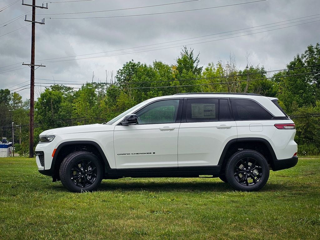 2026 Jeep Grand Cherokee GRAND CHEROKEE LAREDO ALTITUDE 4X4