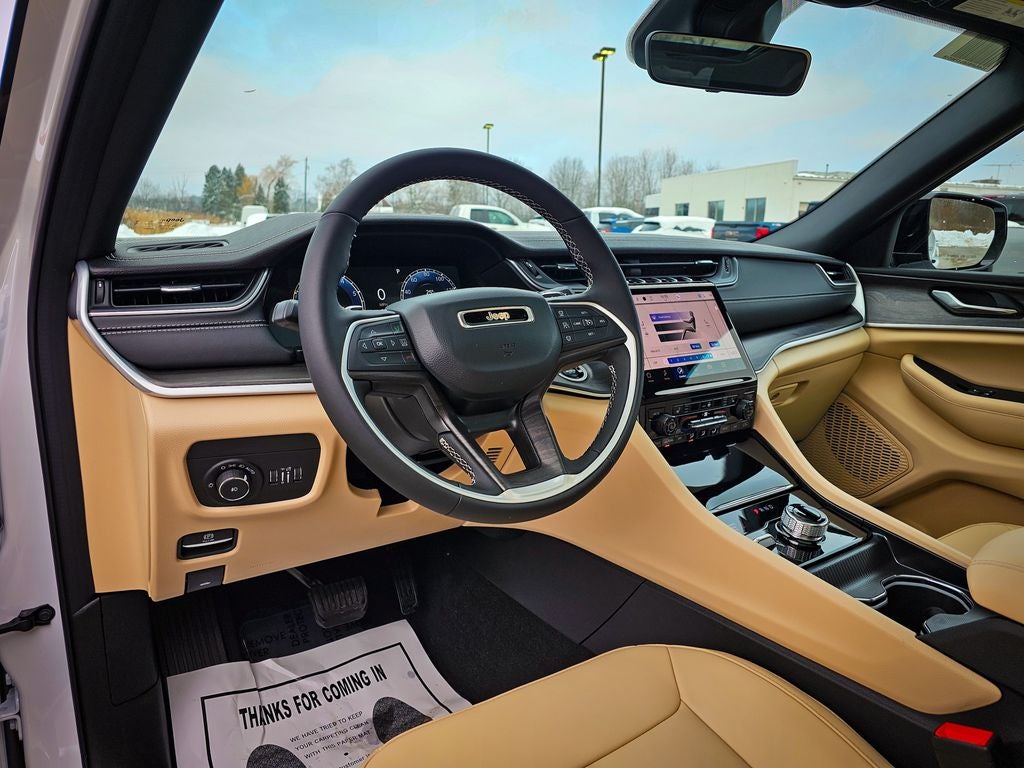 2025 Jeep Grand Cherokee GRAND CHEROKEE LIMITED 4X4