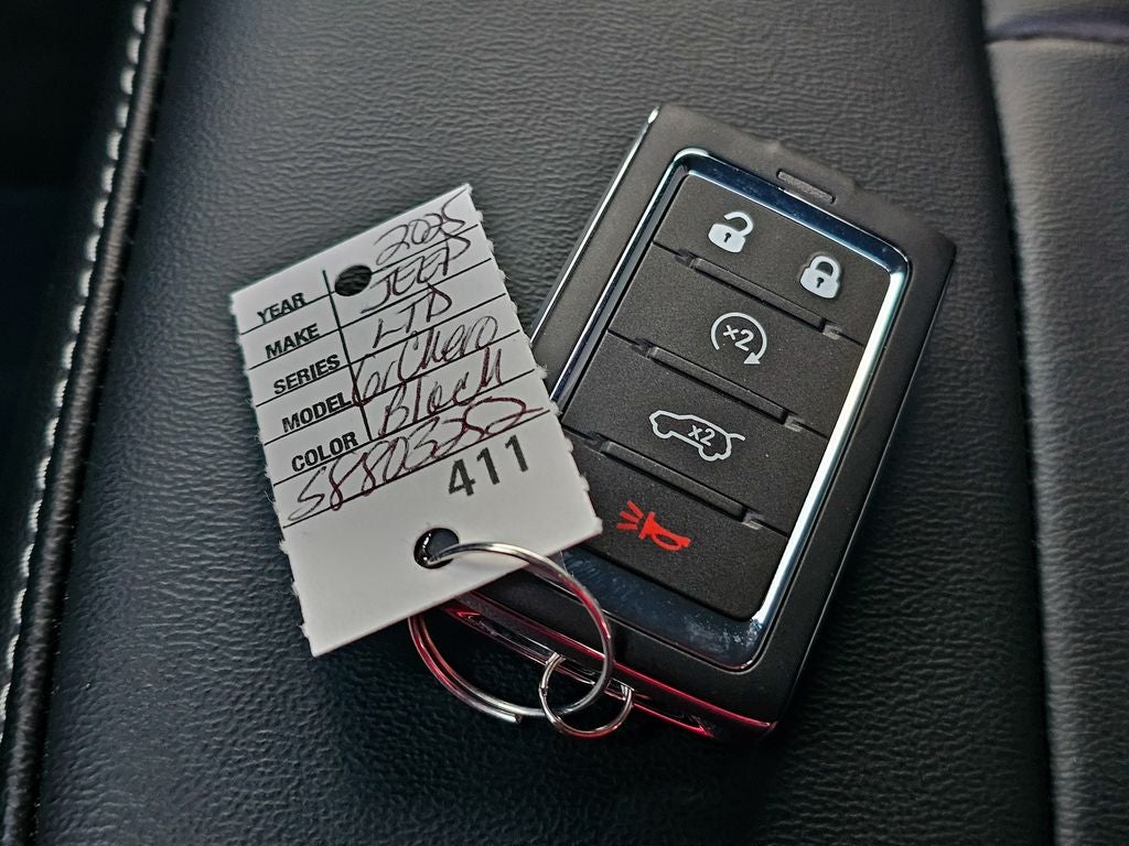 2025 Jeep Grand Cherokee GRAND CHEROKEE LIMITED 4X4