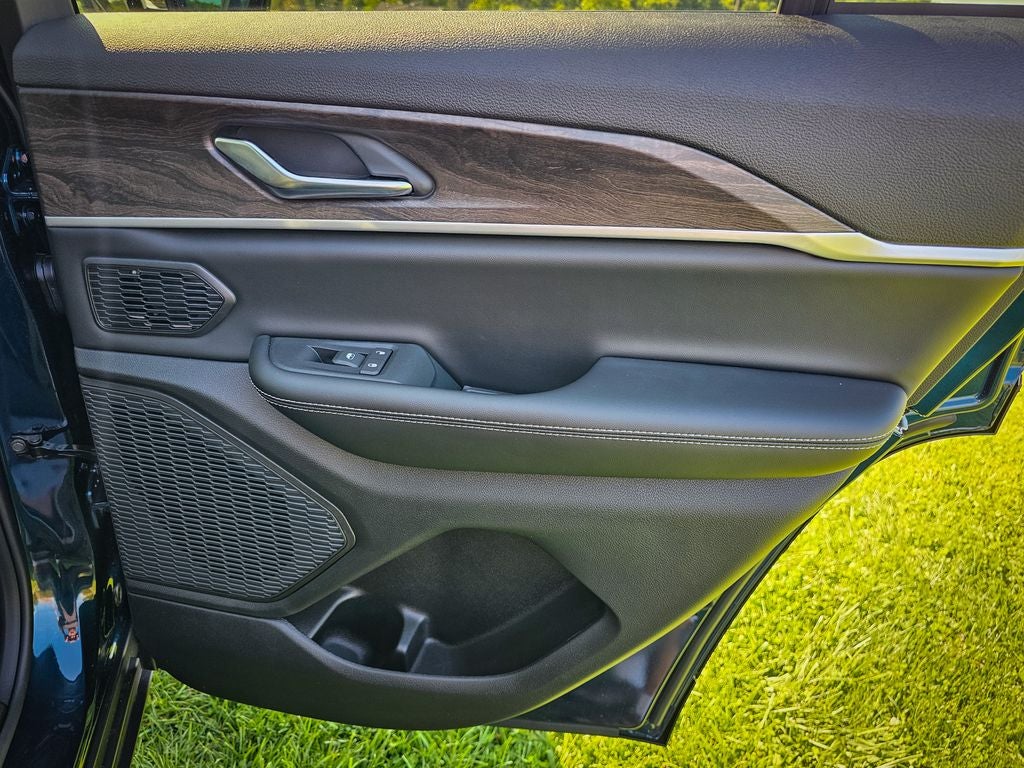 2027 Jeep Grand Cherokee Limited