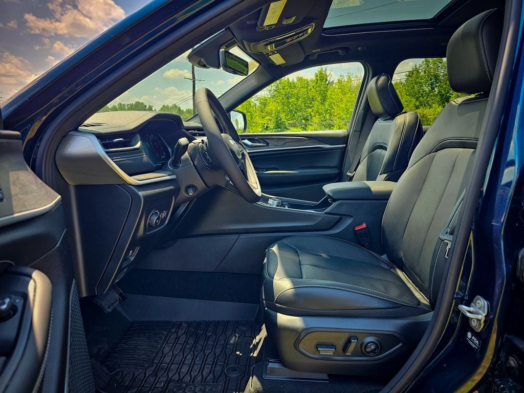 2026 Jeep Grand Cherokee GRAND CHEROKEE LIMITED RESERVE 4X4