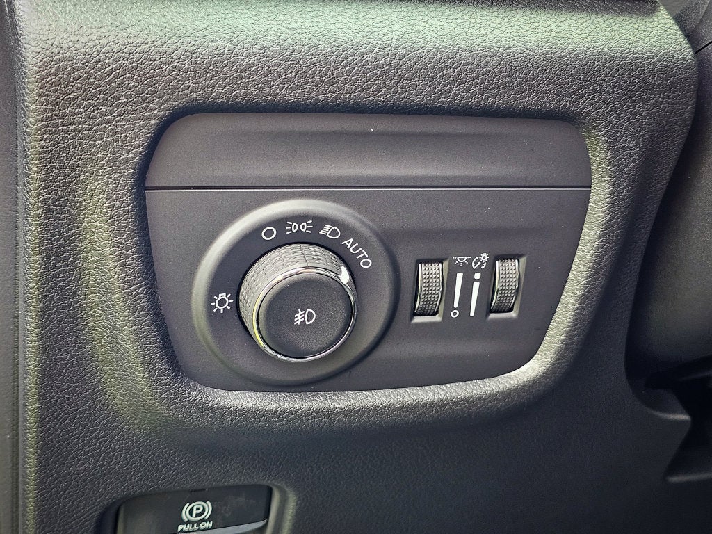 2027 Jeep Grand Cherokee GRAND CHEROKEE LIMITED 4X4
