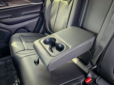 2027 Jeep Grand Cherokee GRAND CHEROKEE LIMITED 4X4