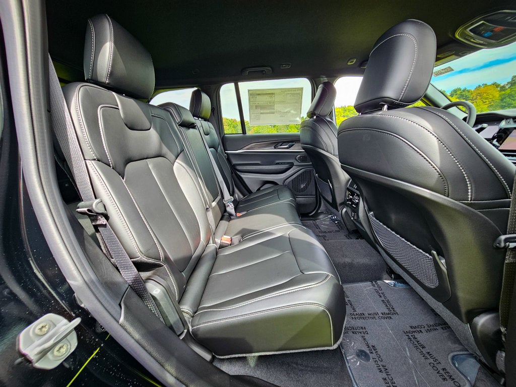 2027 Jeep Grand Cherokee GRAND CHEROKEE LIMITED 4X4