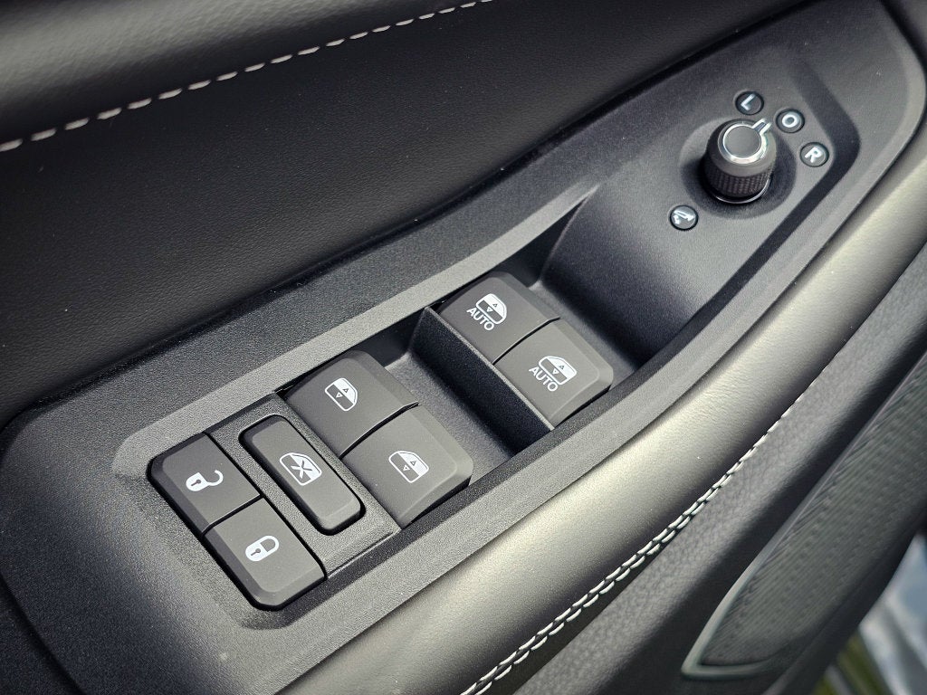 2027 Jeep Grand Cherokee GRAND CHEROKEE LIMITED RESERVE 4X4