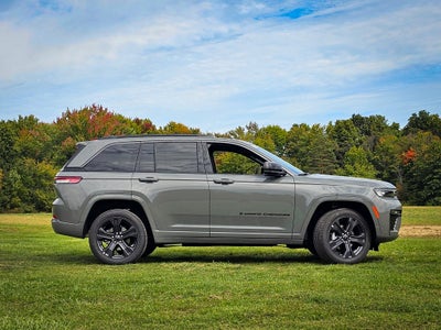 2027 Jeep Grand Cherokee GRAND CHEROKEE LIMITED RESERVE 4X4