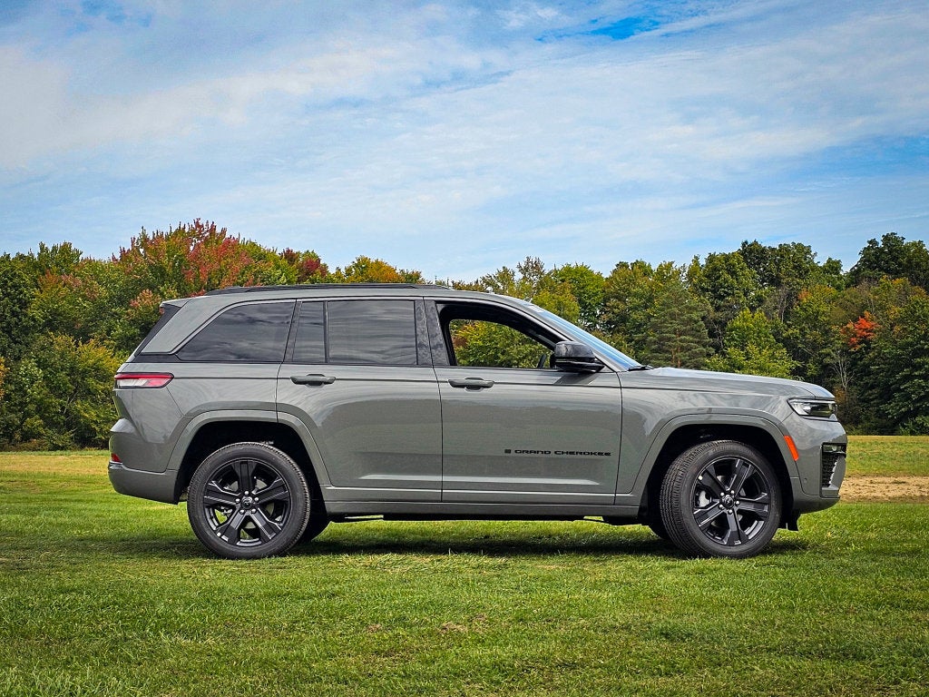 2027 Jeep Grand Cherokee GRAND CHEROKEE LIMITED RESERVE 4X4