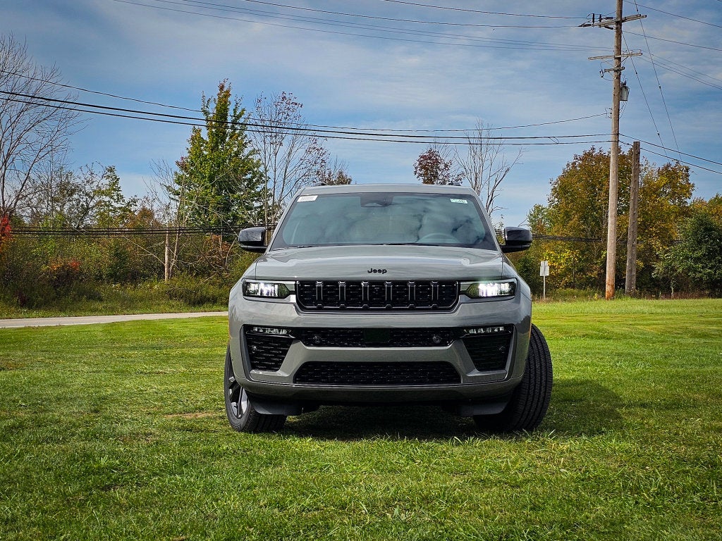 2027 Jeep Grand Cherokee GRAND CHEROKEE LIMITED RESERVE 4X4