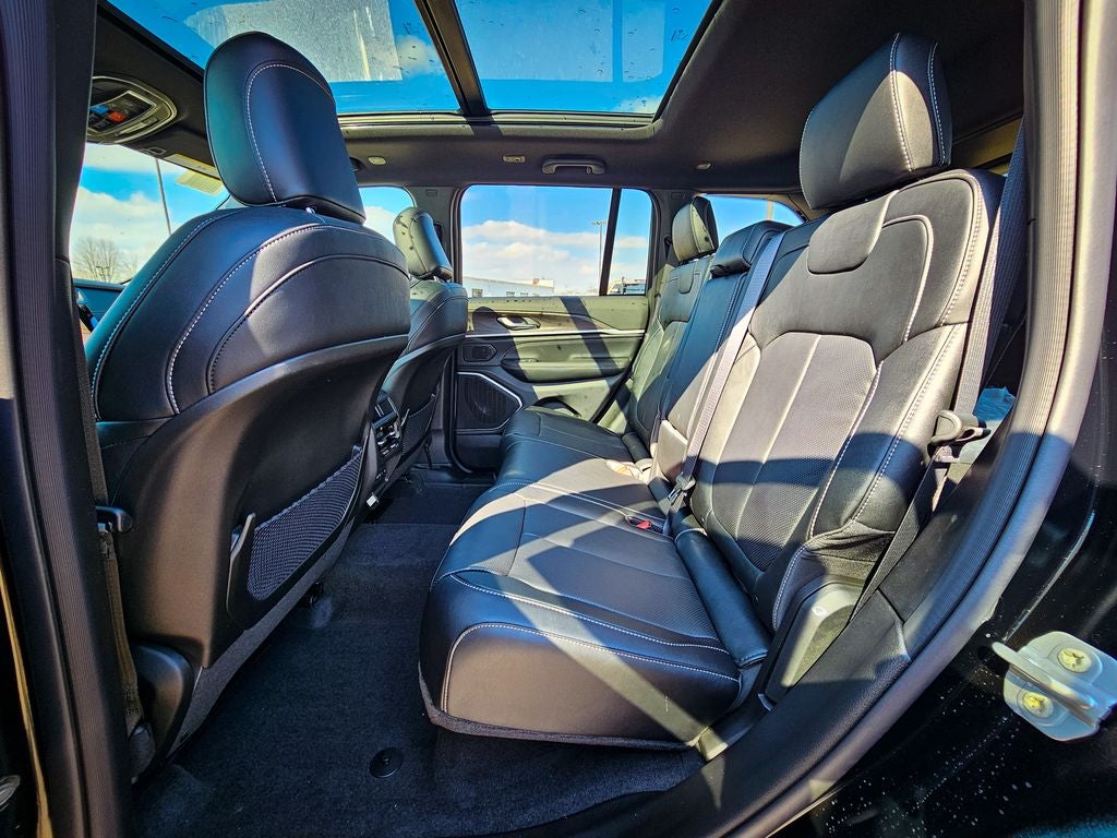 2026 Jeep Grand Cherokee GRAND CHEROKEE LIMITED RESERVE 4X4