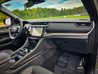 2027 Jeep Grand Cherokee GRAND CHEROKEE LIMITED 4X4