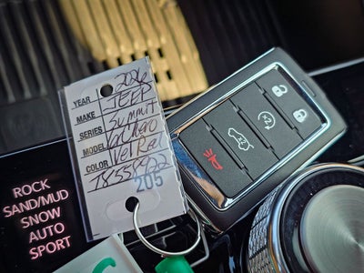 2026 Jeep Grand Cherokee GRAND CHEROKEE SUMMIT 4X4