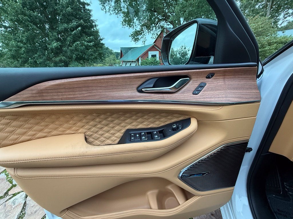 2027 Jeep Grand Cherokee GRAND CHEROKEE SUMMIT 4X4
